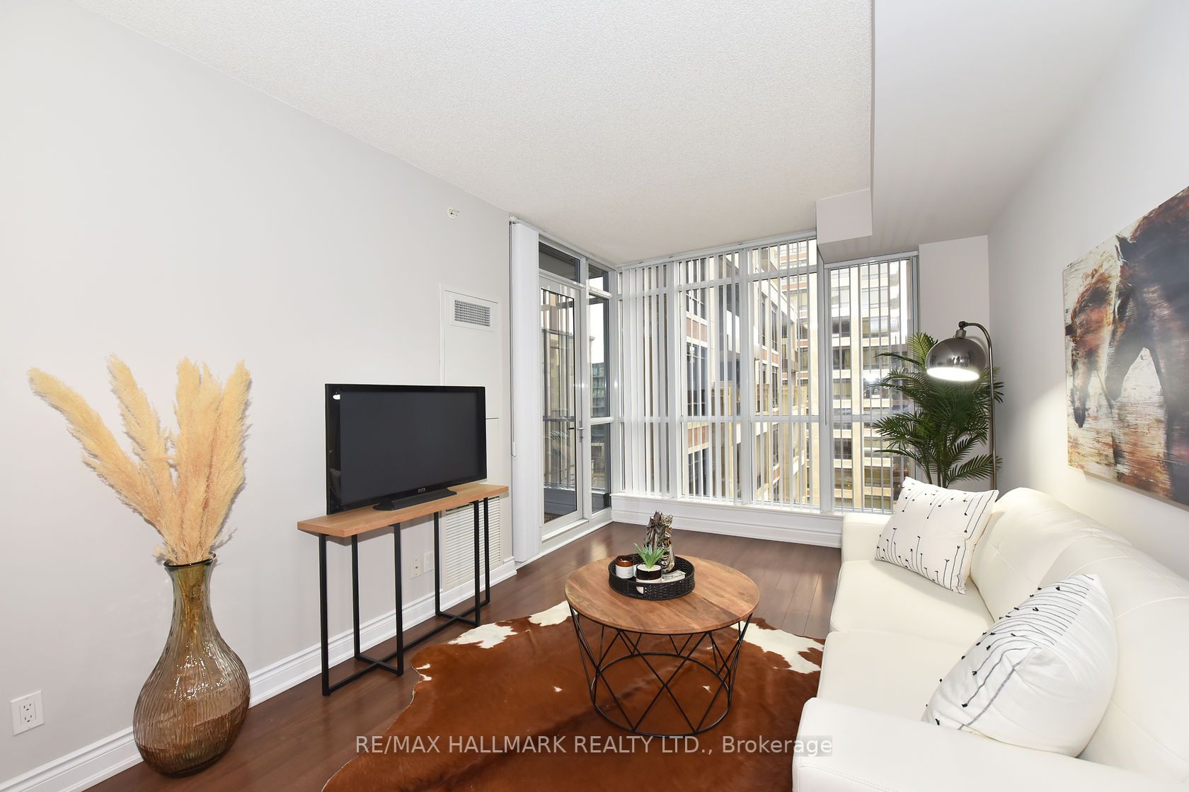 99 South Town Centre Blvd, #802