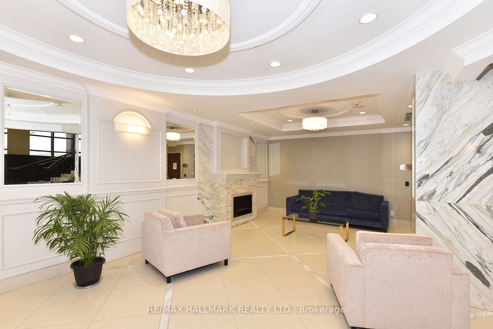 99 South Town Centre Blvd, #802