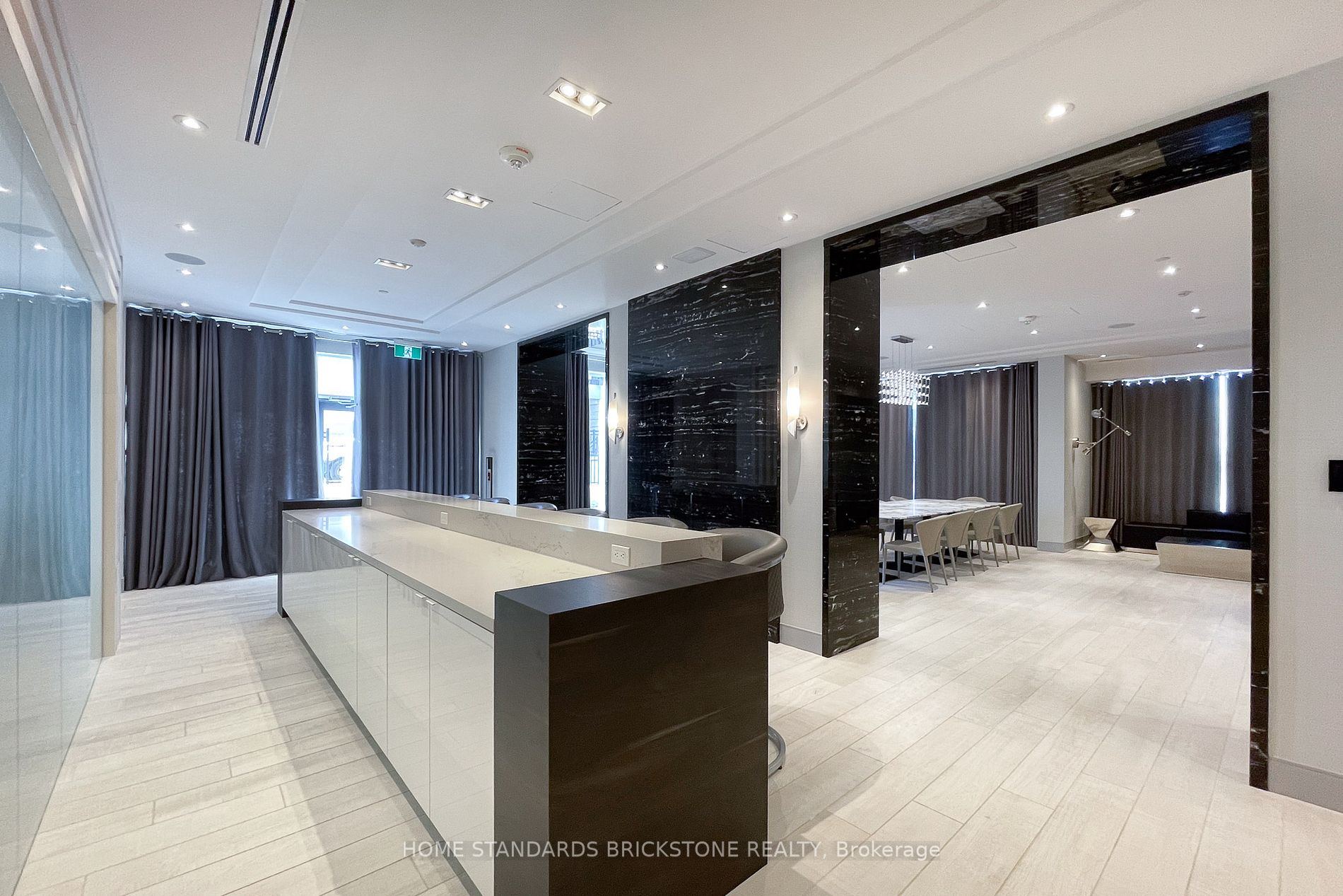 398 Highway 7 E, #605