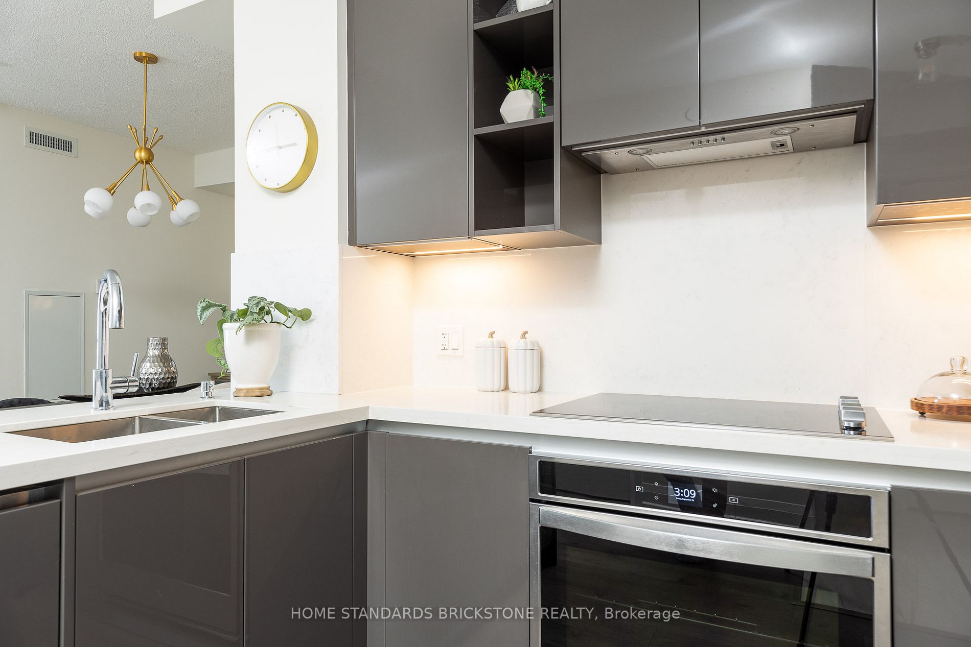 398 Highway 7 E, #605