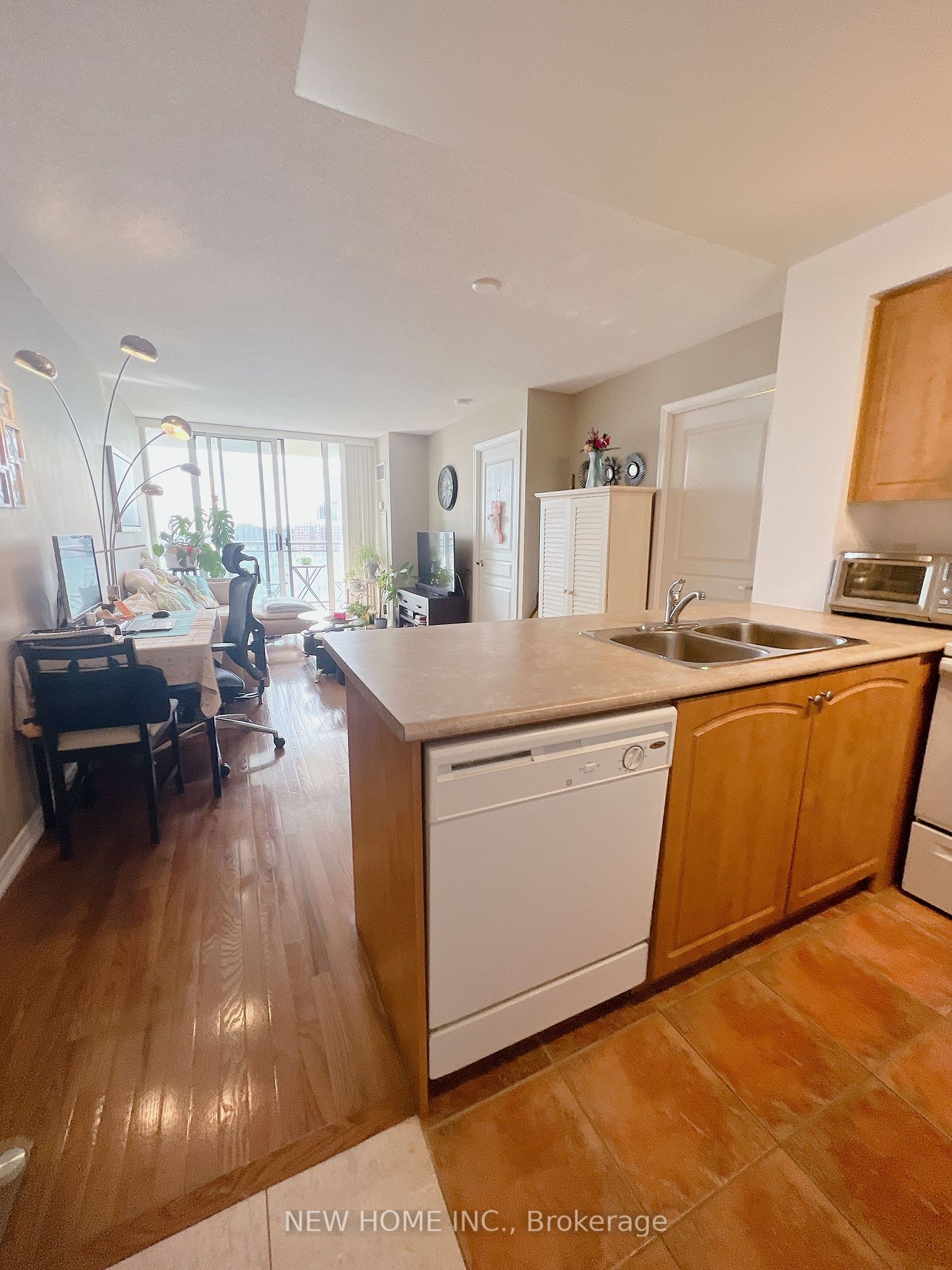 310 Red Maple Rd, #1214