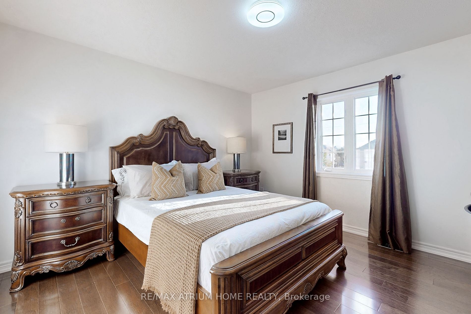 31 Hazelton Avenue