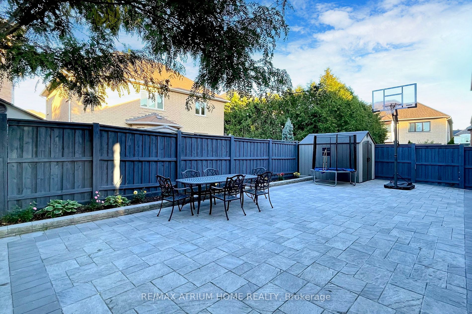 31 Hazelton Avenue
