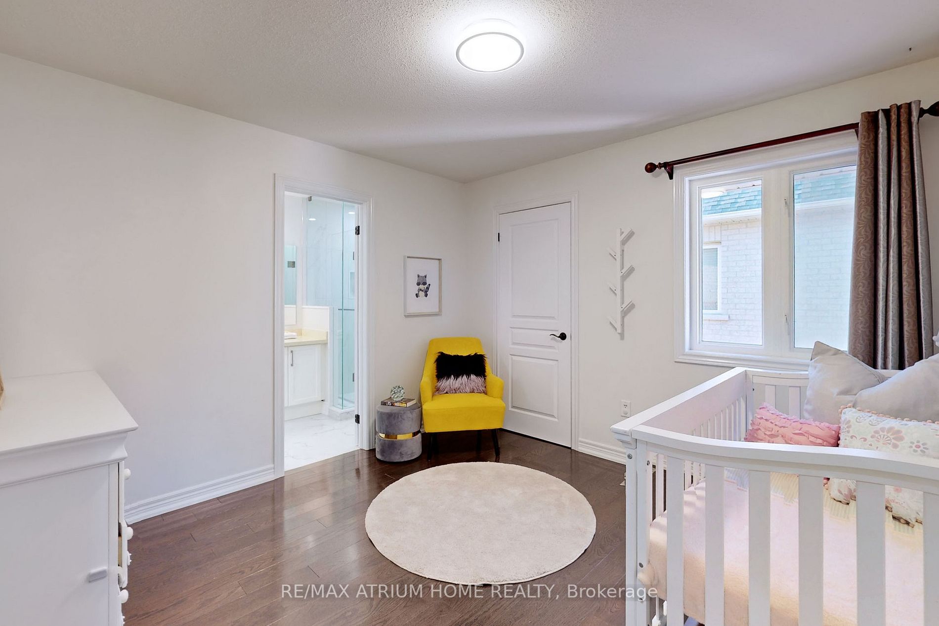 31 Hazelton Avenue