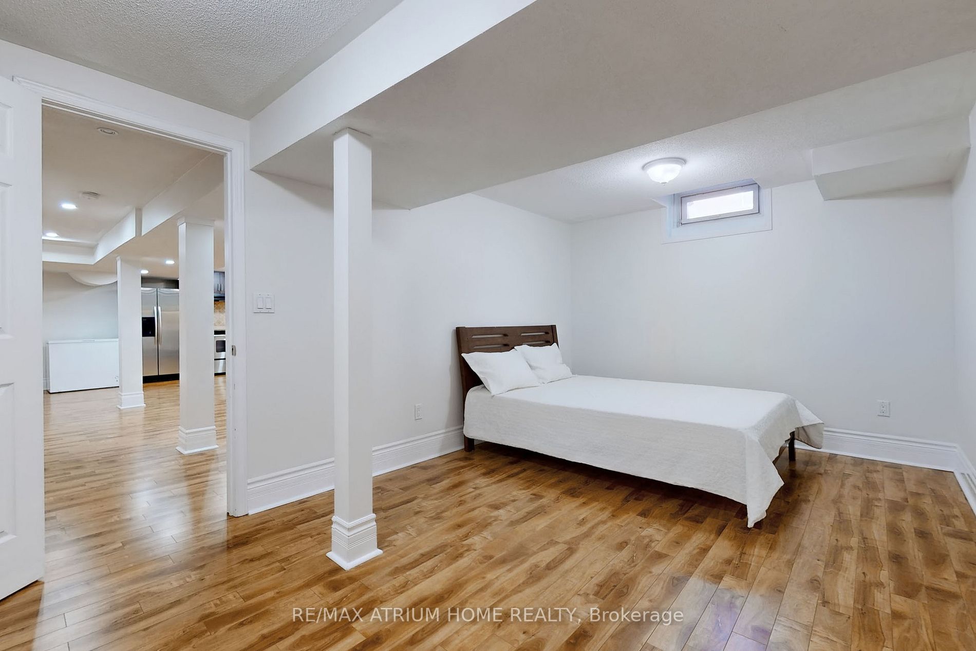 31 Hazelton Avenue