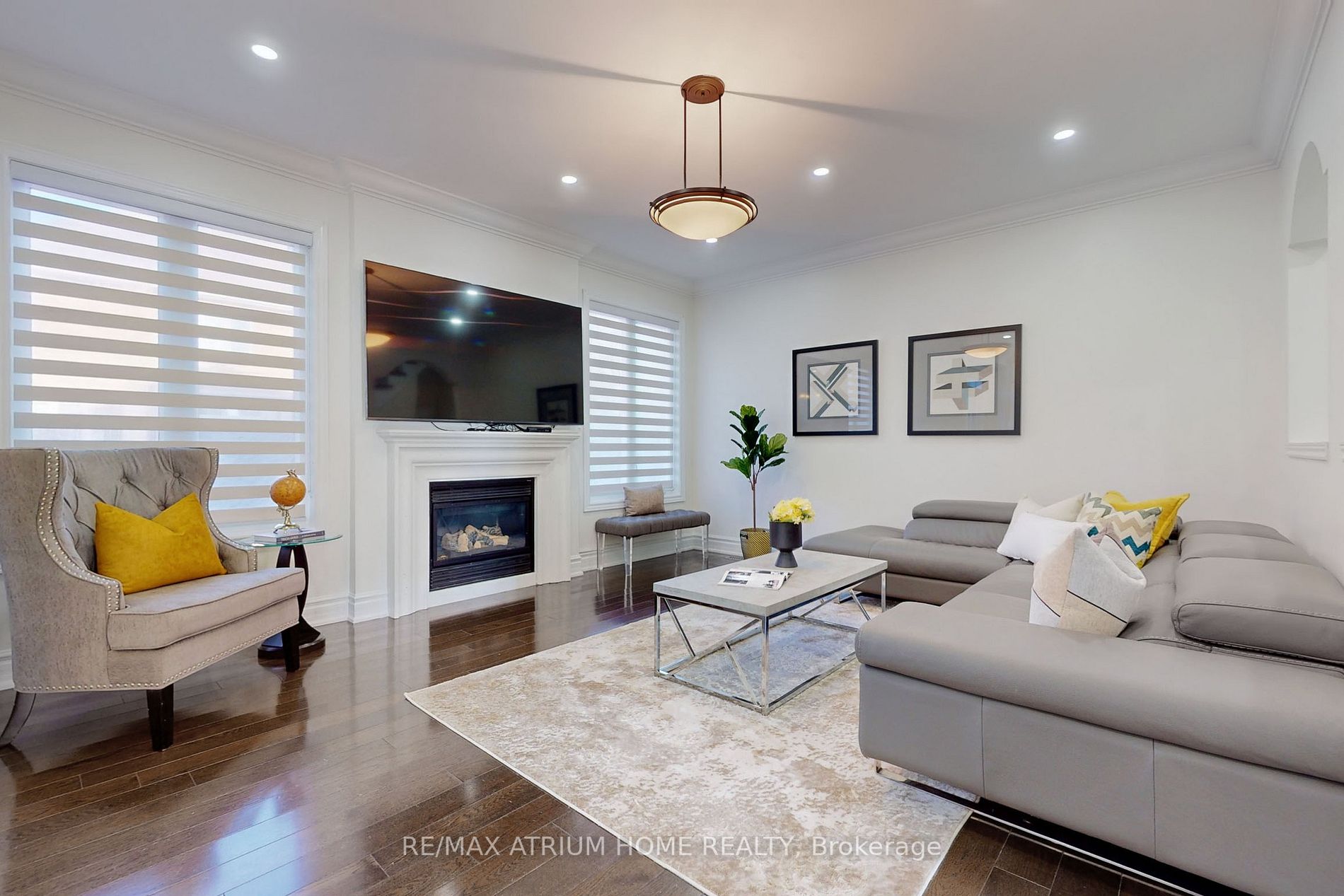 31 Hazelton Avenue