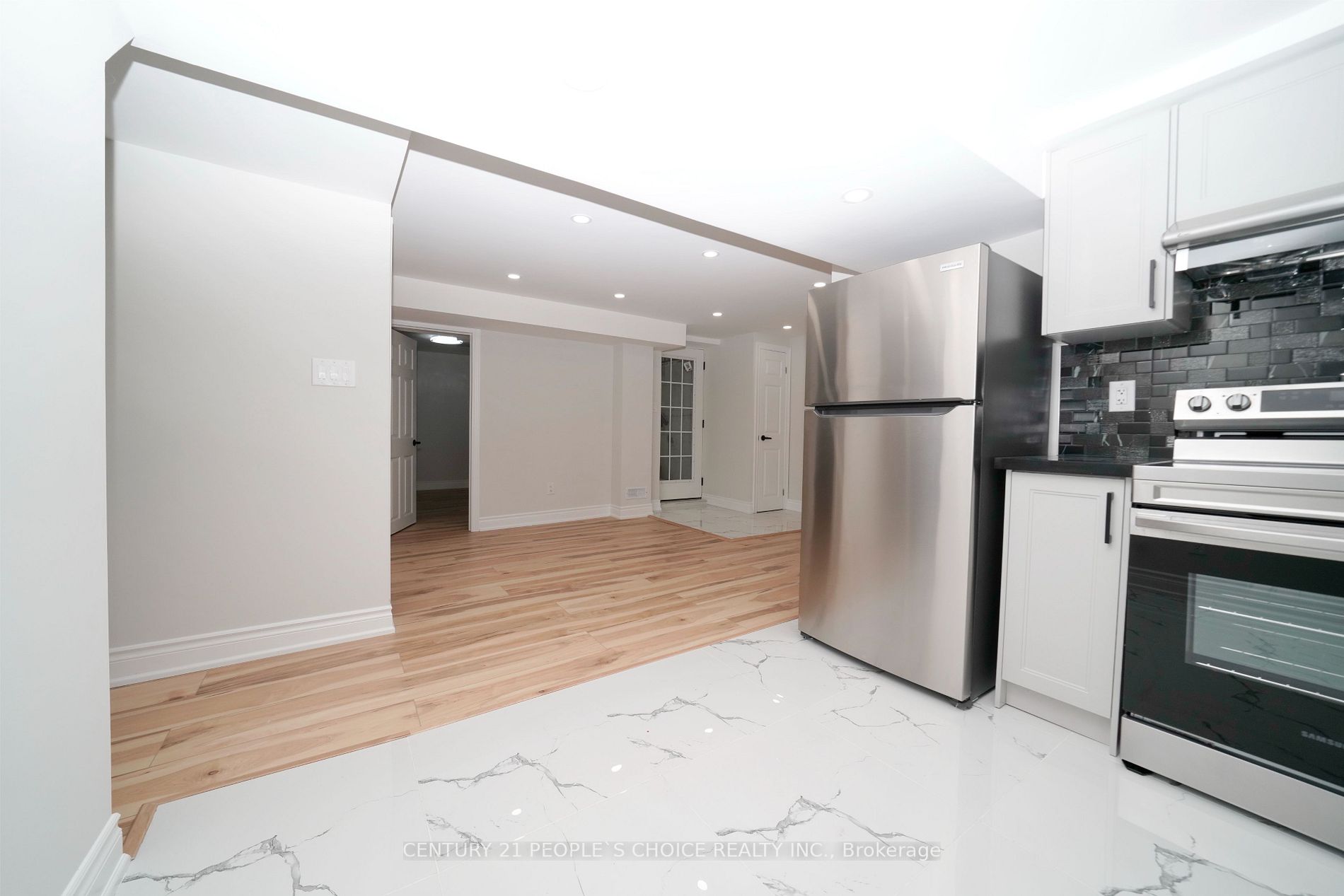 35 Hewlett Cres, #Bsmt