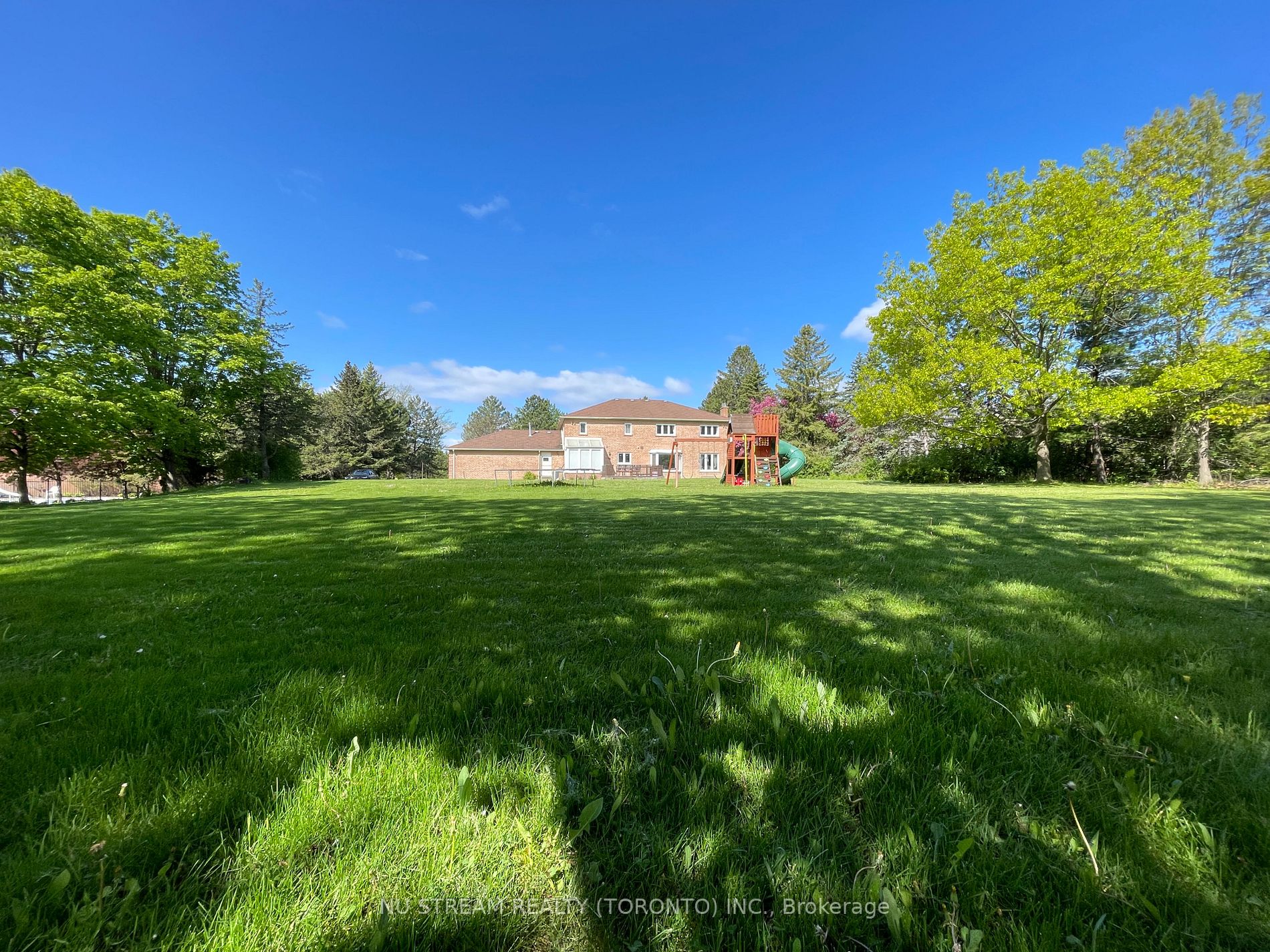 4 Willow Creek Drive