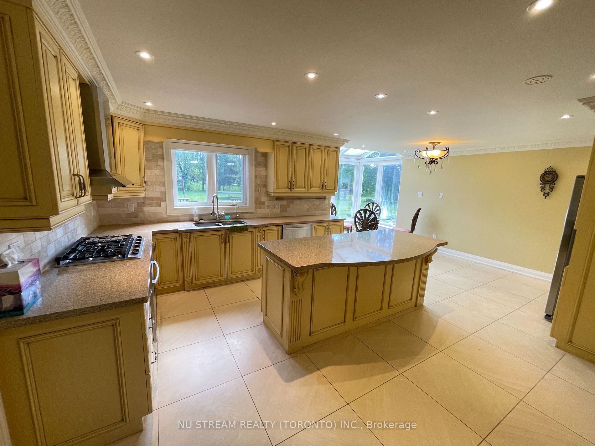 4 Willow Creek Drive