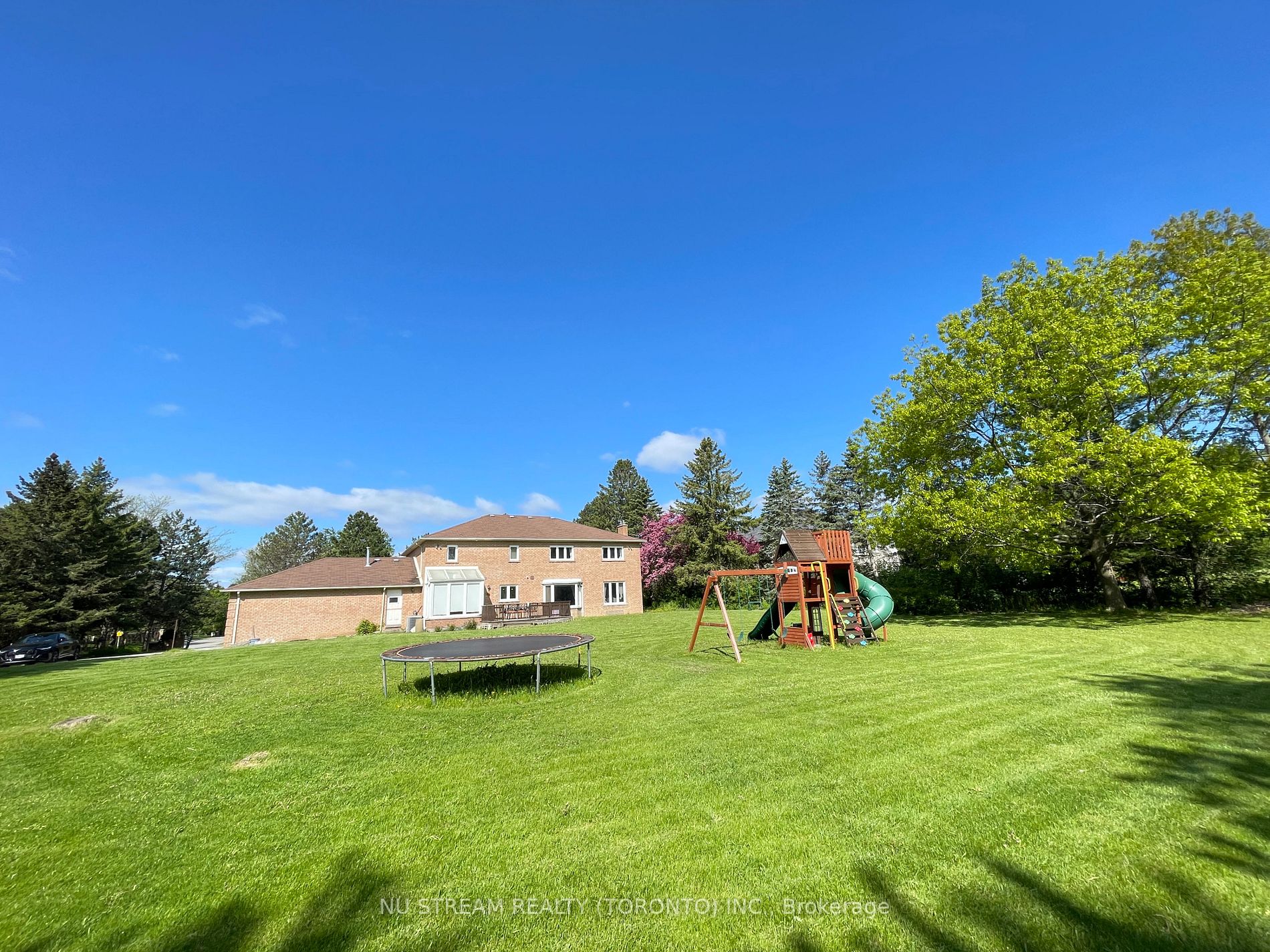 4 Willow Creek Drive