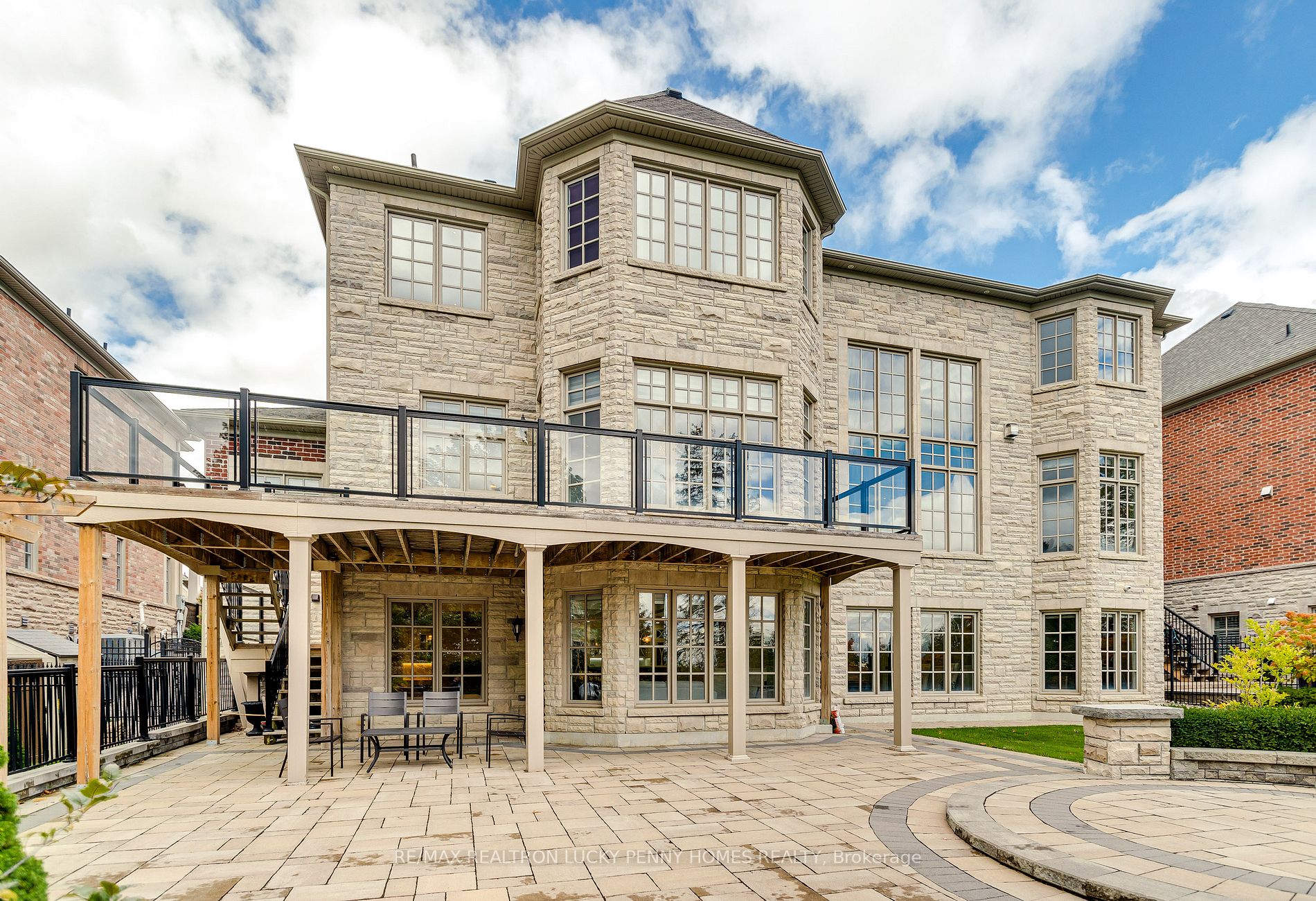 188 Angus Glen Blvd