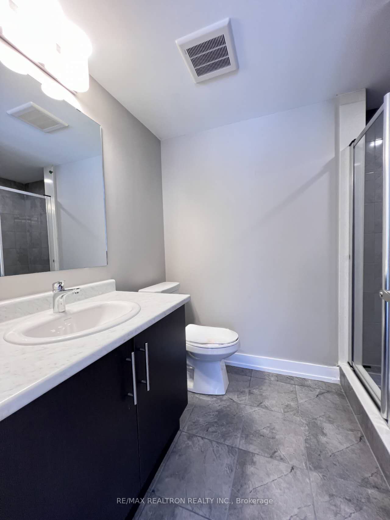 4 Guardhouse Crescent