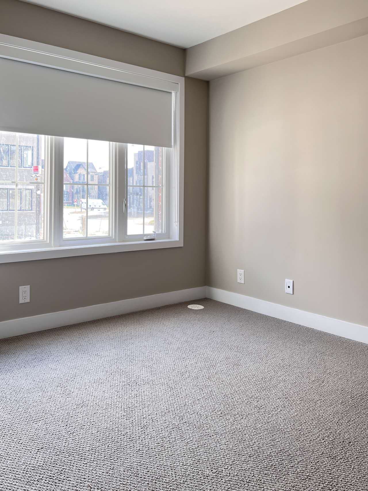 4 Guardhouse Crescent