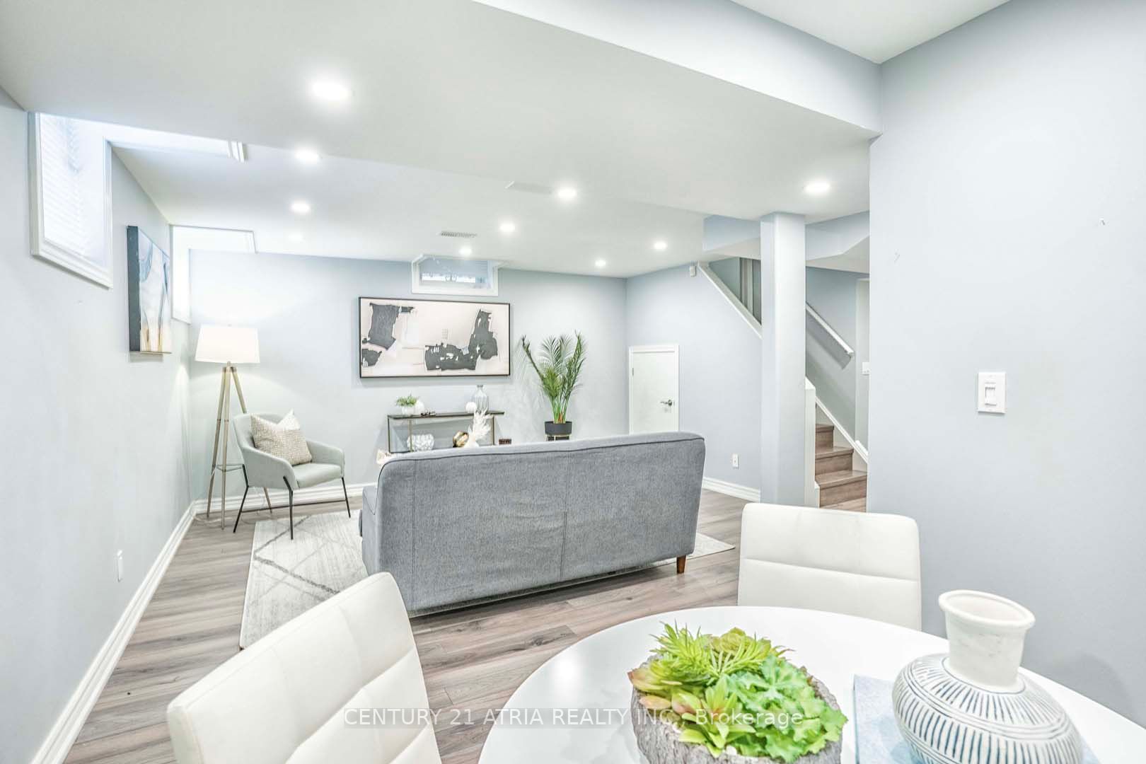 35 Florelle Drive