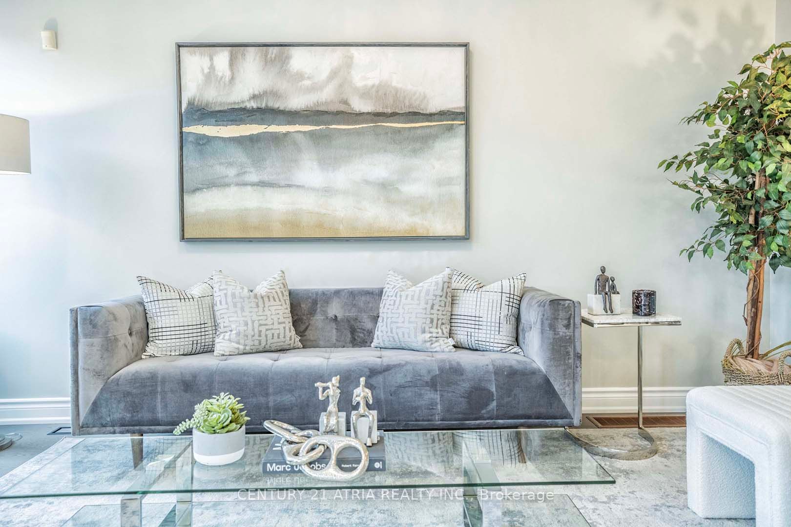 35 Florelle Drive