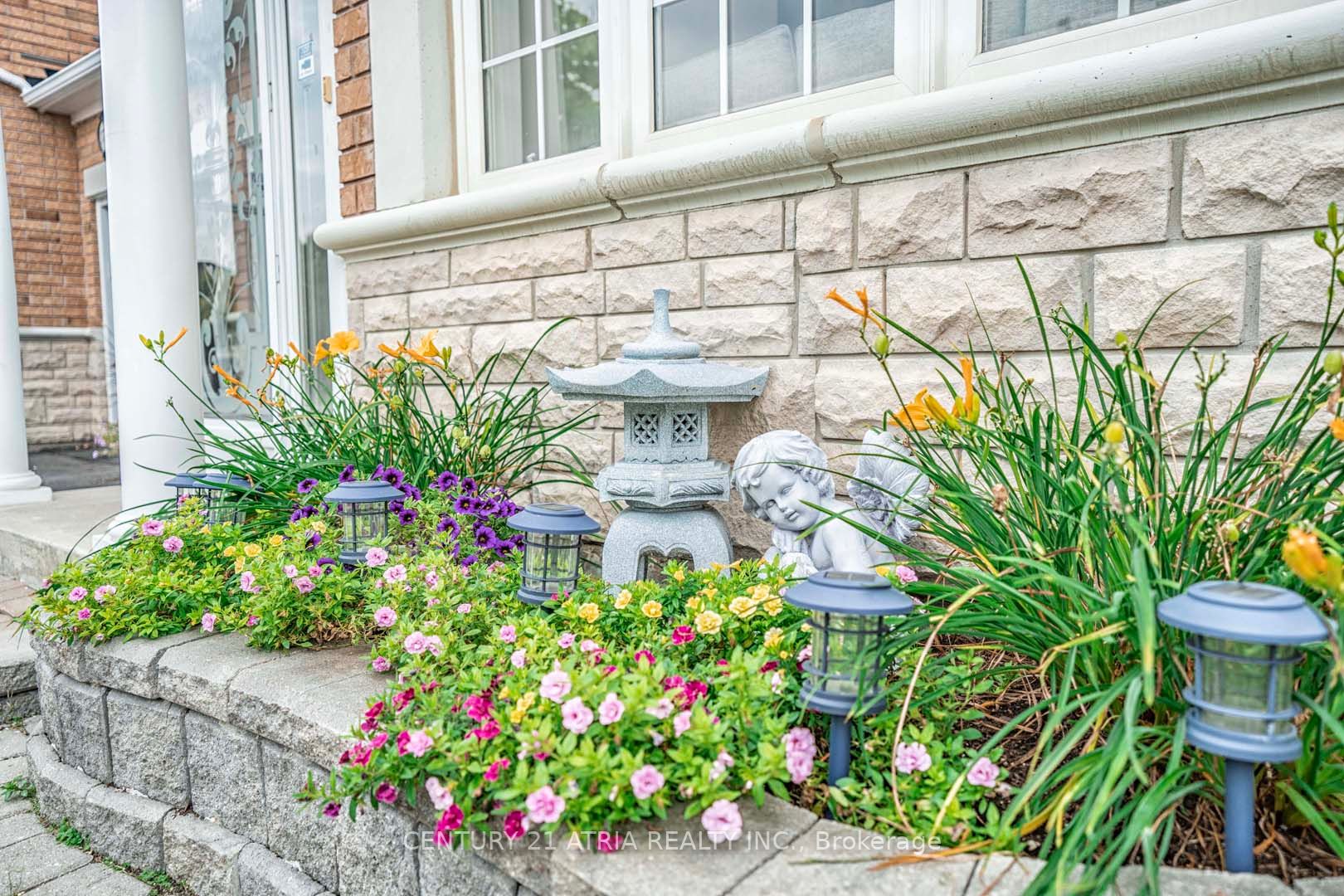 35 Florelle Dr