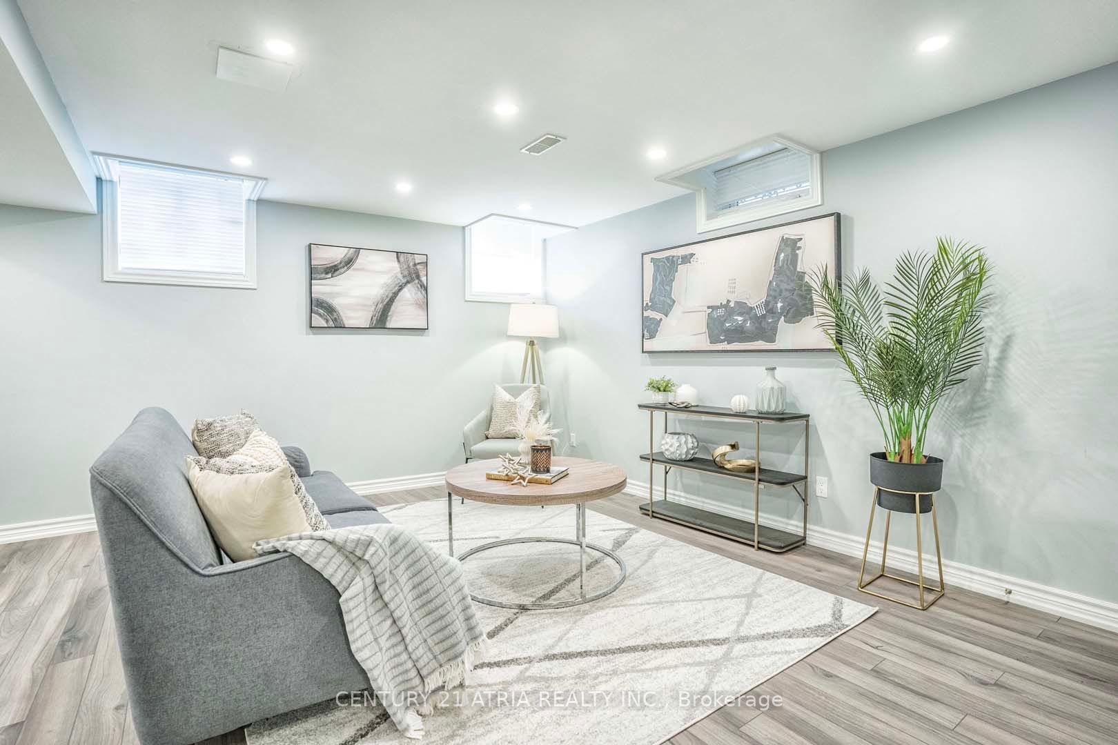 35 Florelle Drive