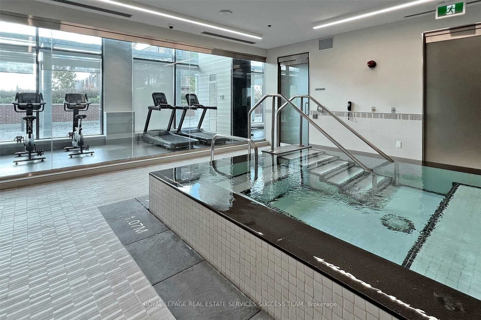 99 Eagle Rock Way, #820