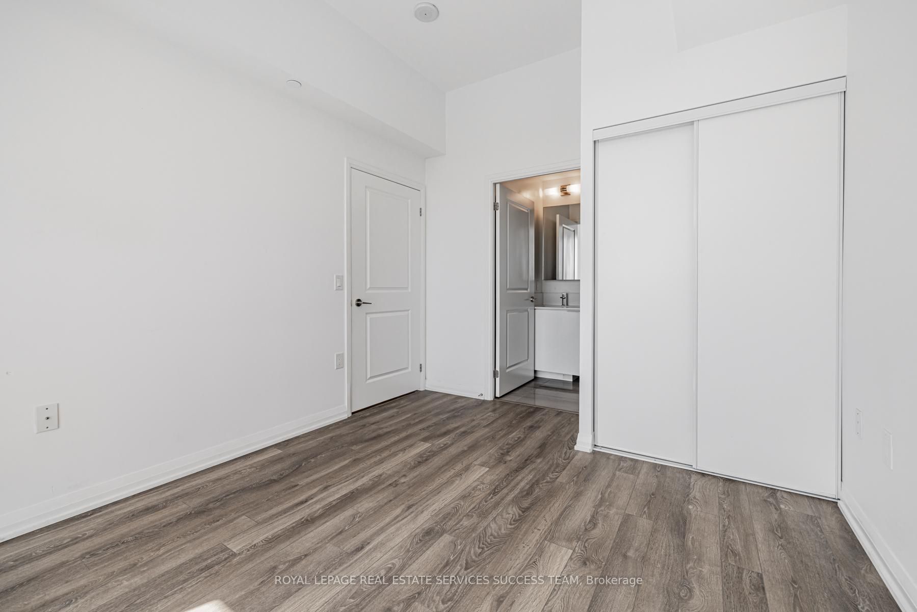 99 Eagle Rock Way, #820