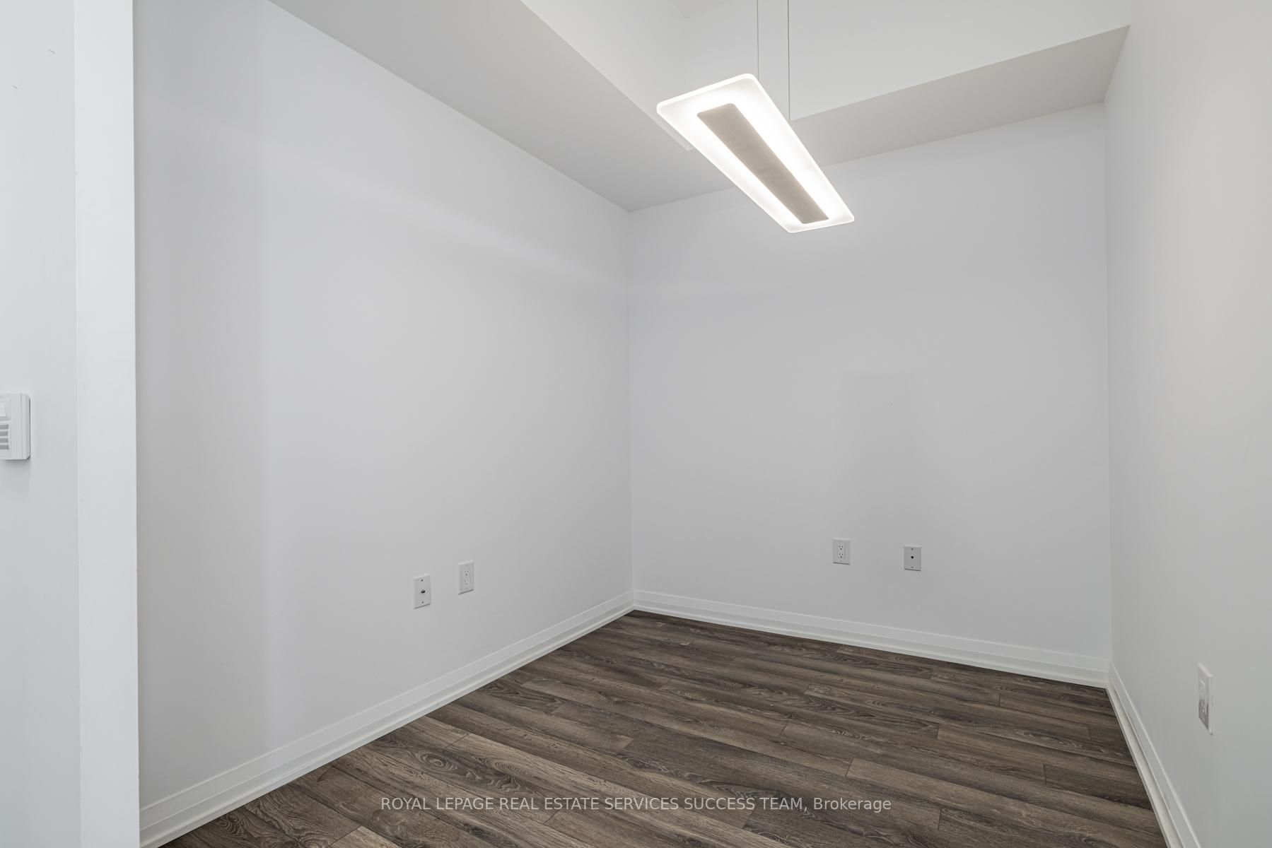 99 Eagle Rock Way, #820