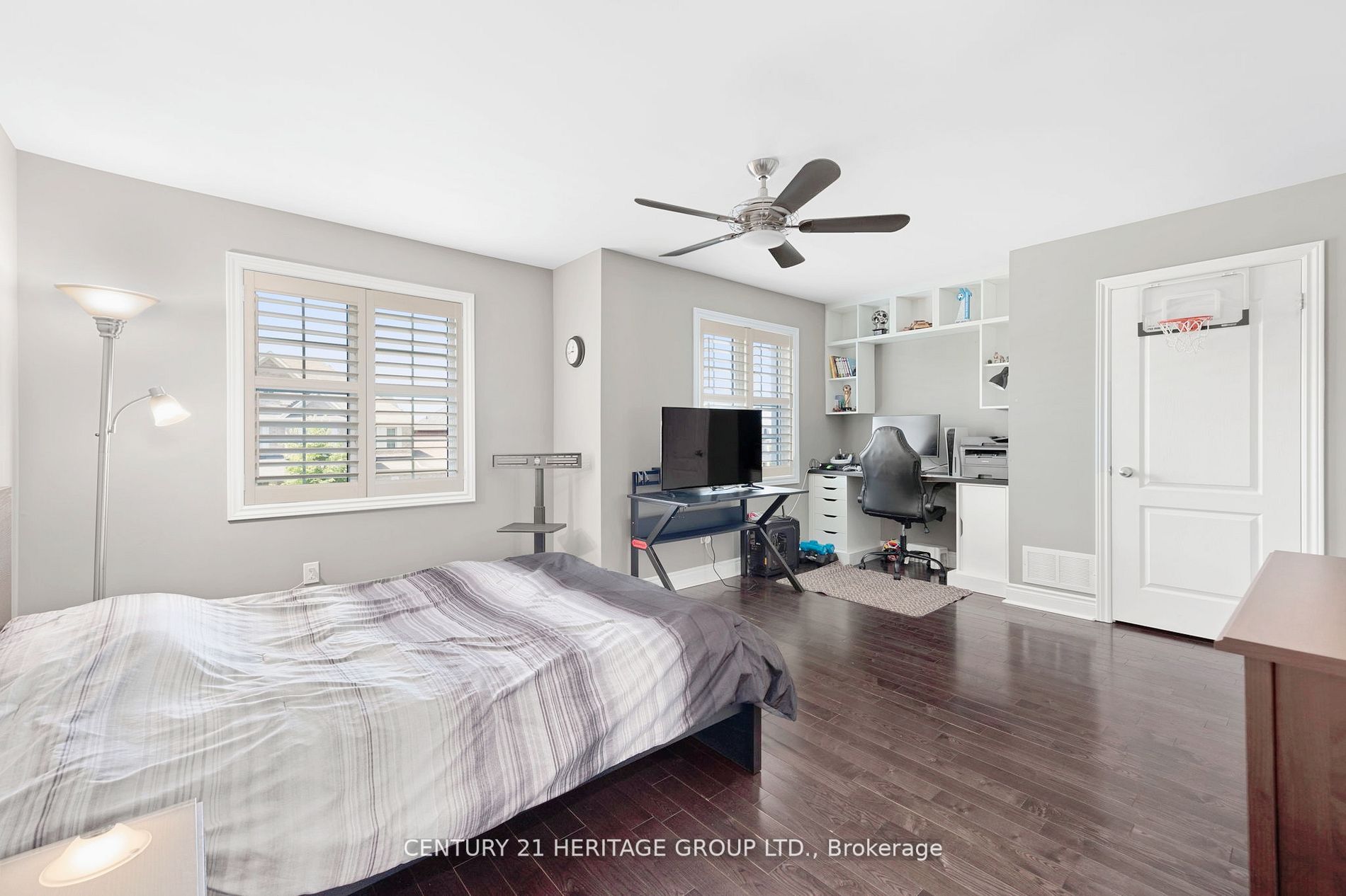 923 Goring Circle