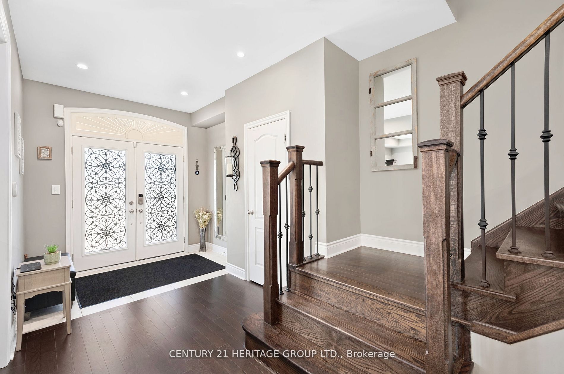 923 Goring Circle