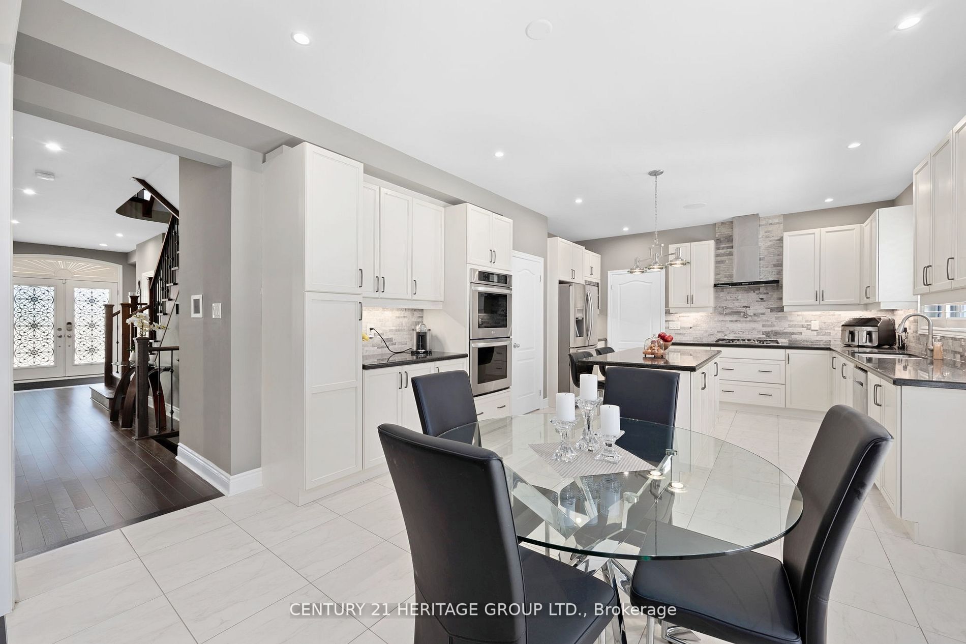 923 Goring Circle