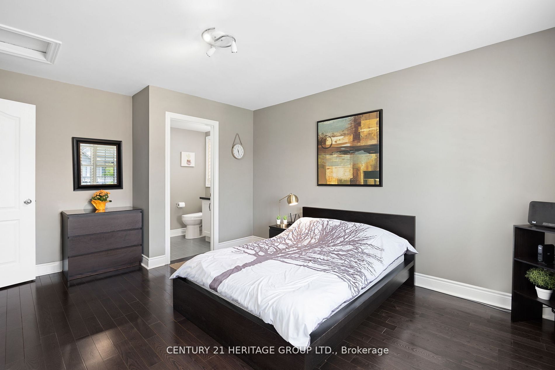 923 Goring Circle