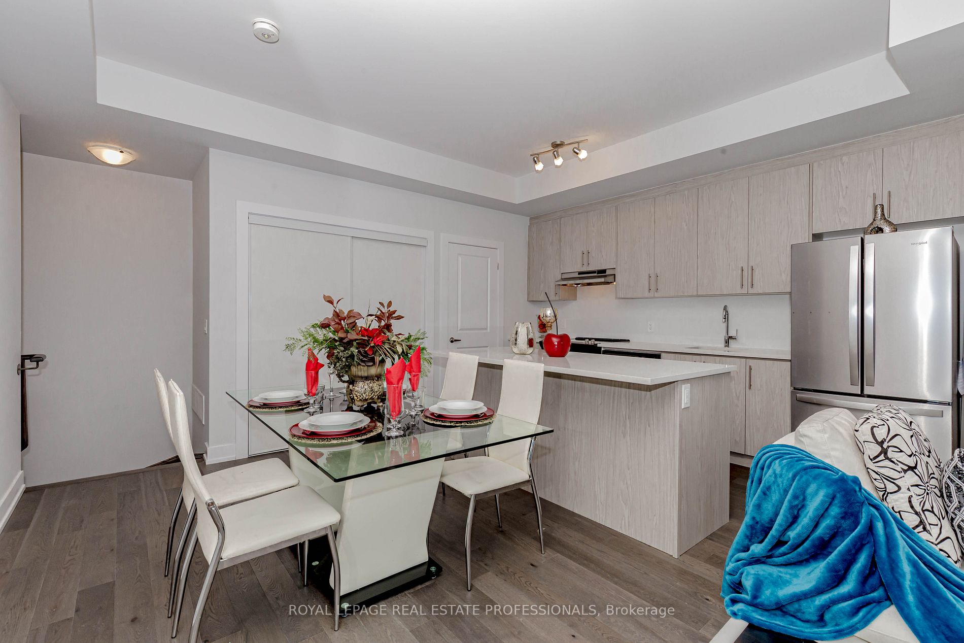 9560 Islington Ave, #L116