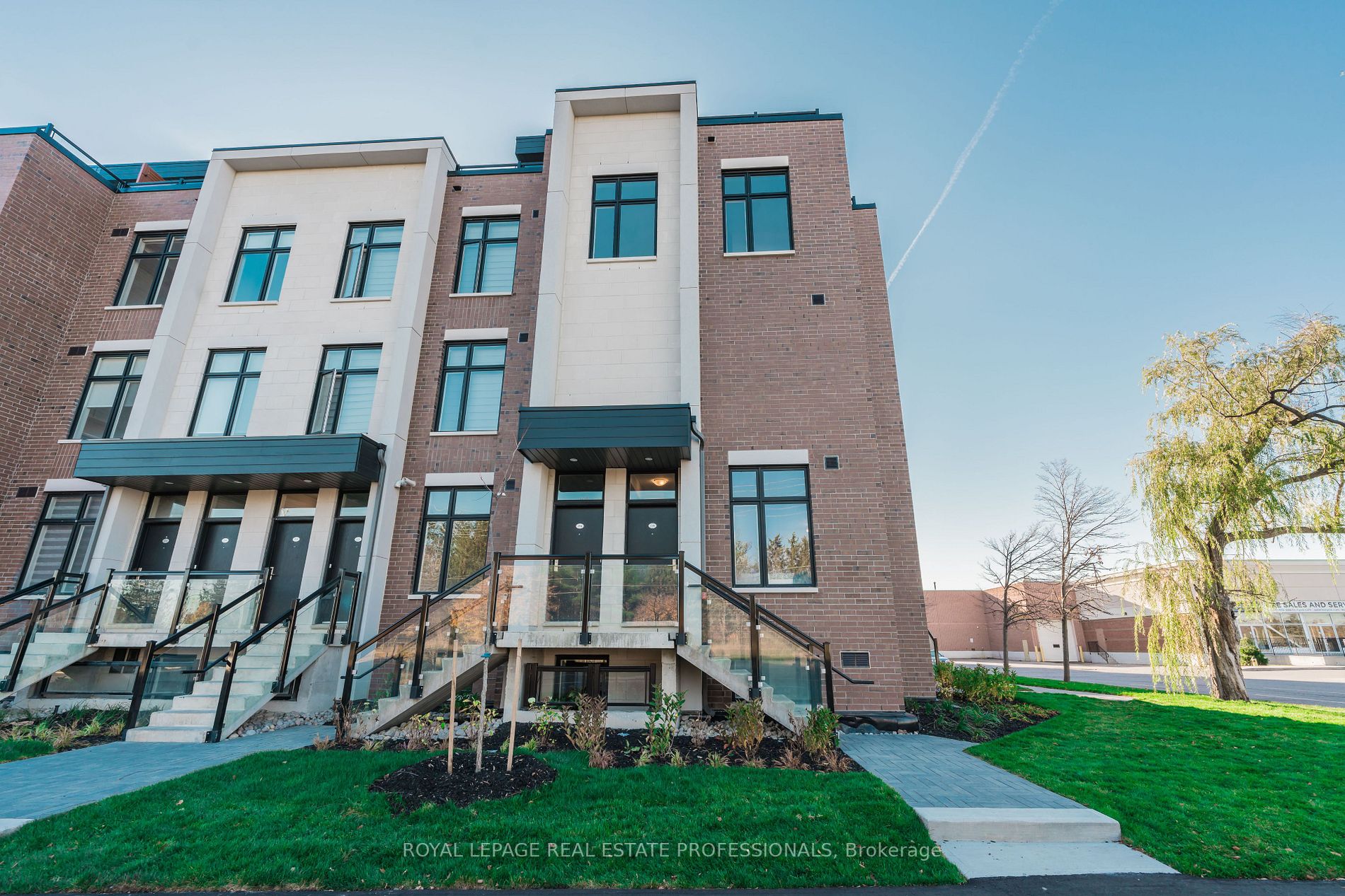 9560 Islington Avenue, #L116