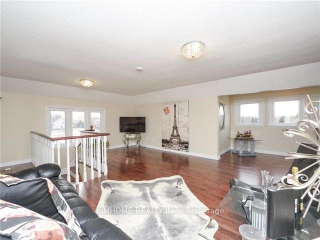 56 Braeside Square