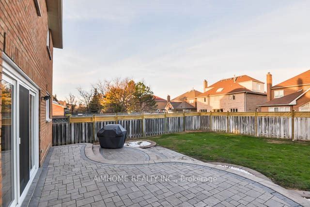 56 Braeside Square