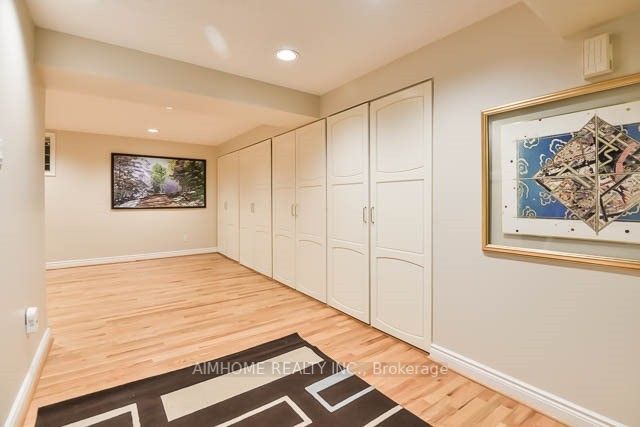 56 Braeside Square