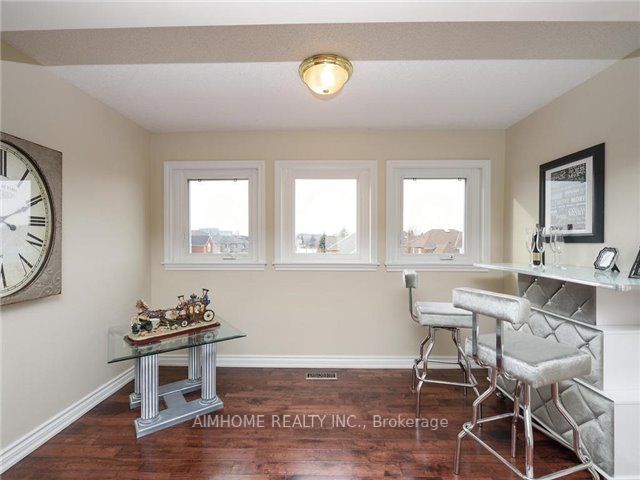 56 Braeside Square