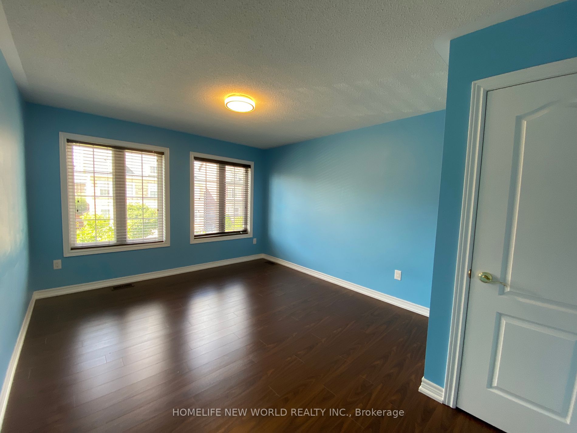 41 Ivory Silk Dr