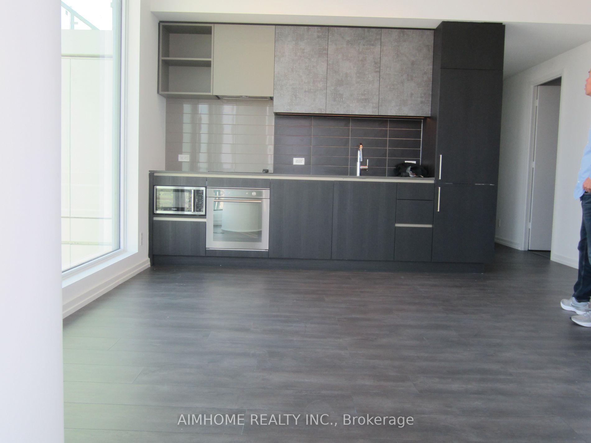 7890 Jane Street, #4709