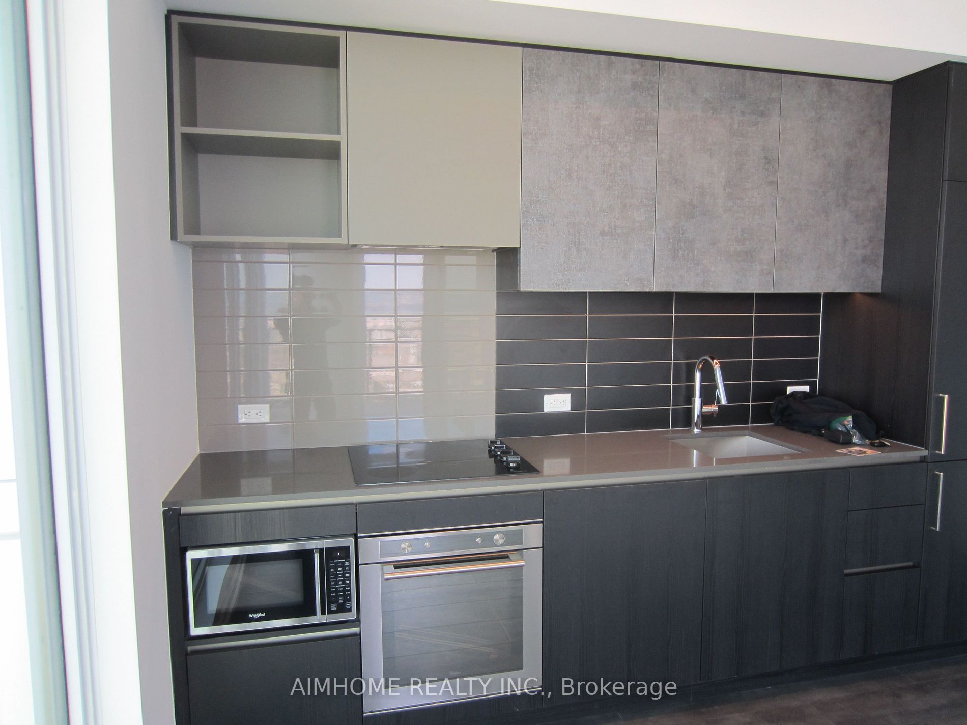 7890 Jane Street, #4709