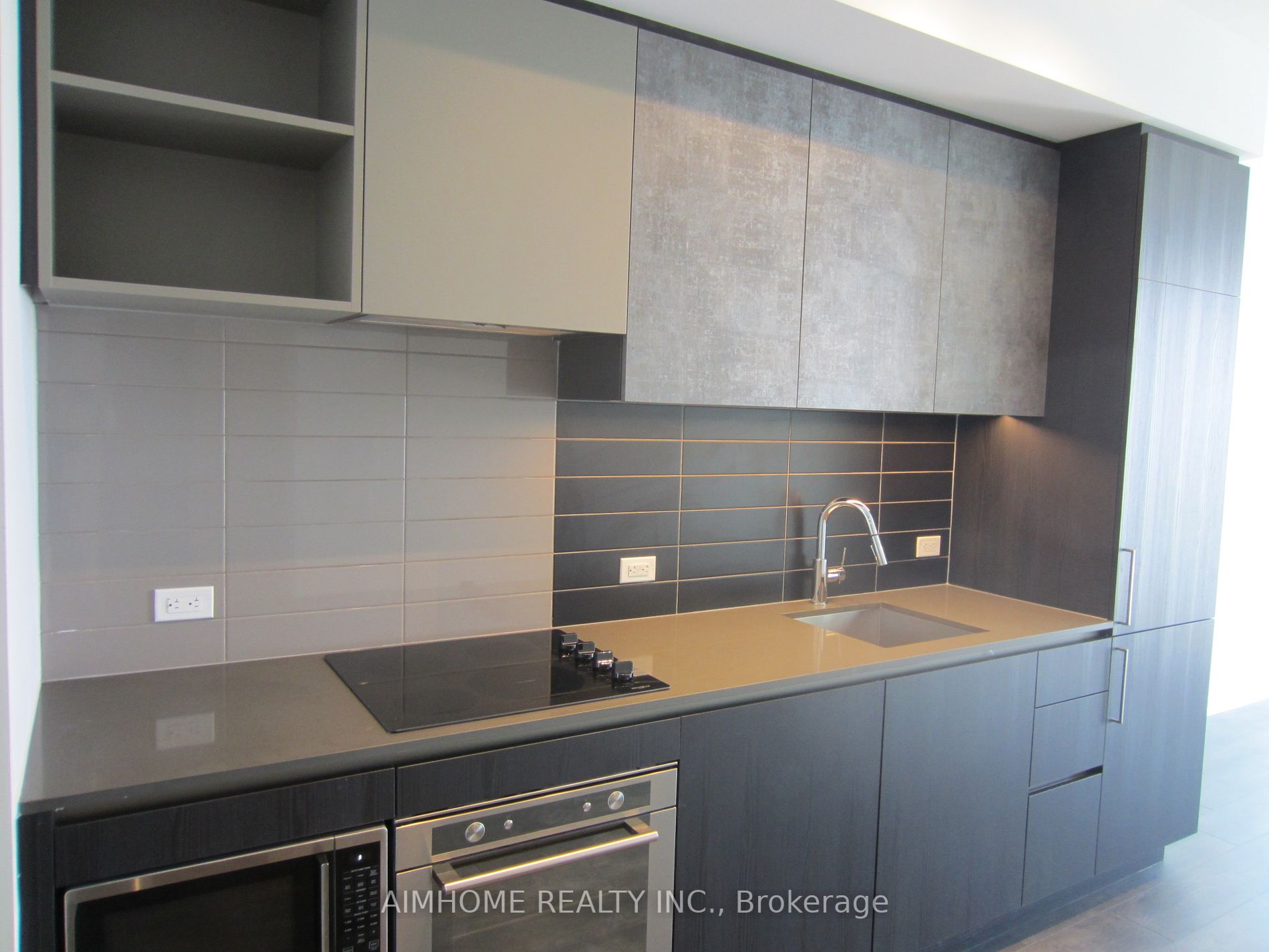 7890 Jane St, #4708