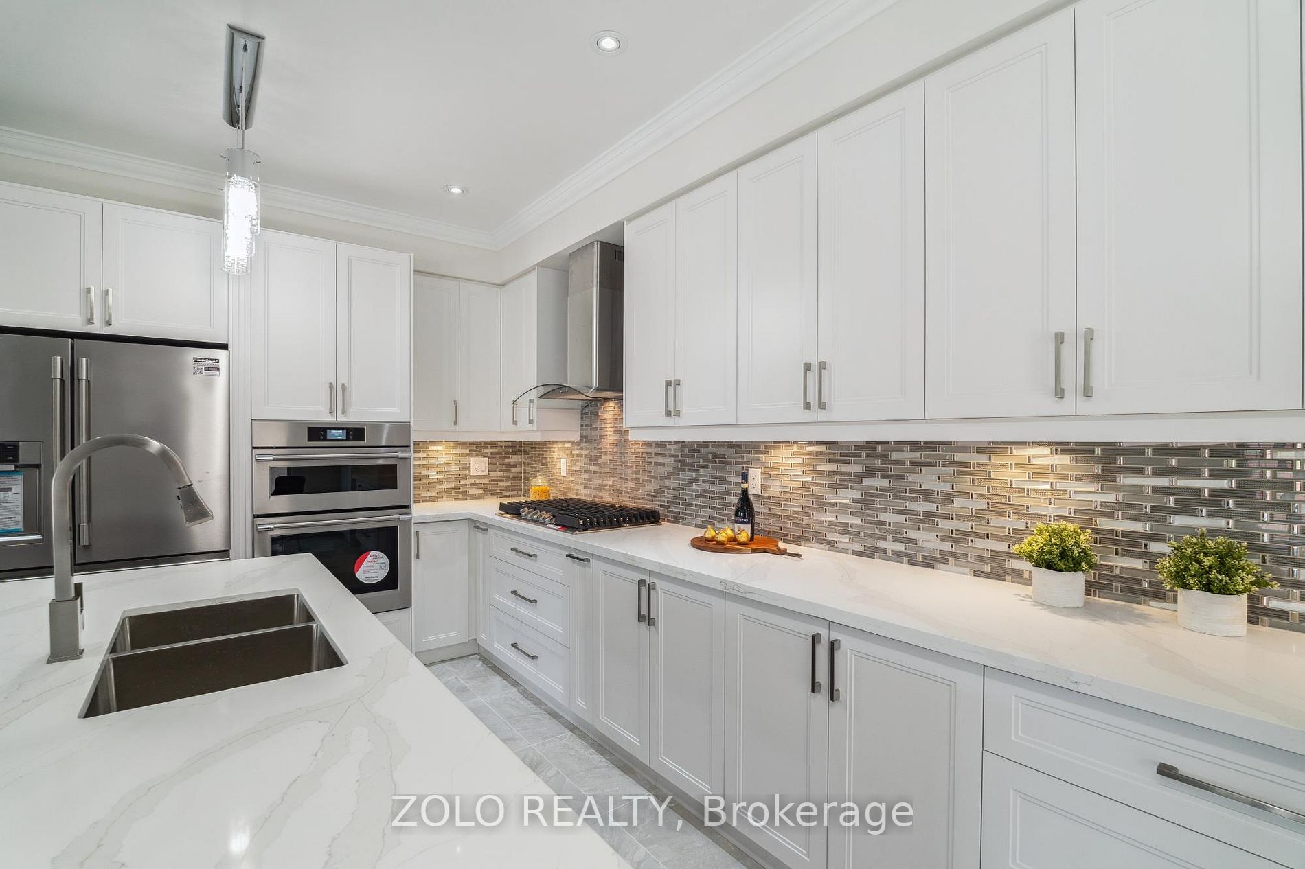 2 Rothbury Rd W