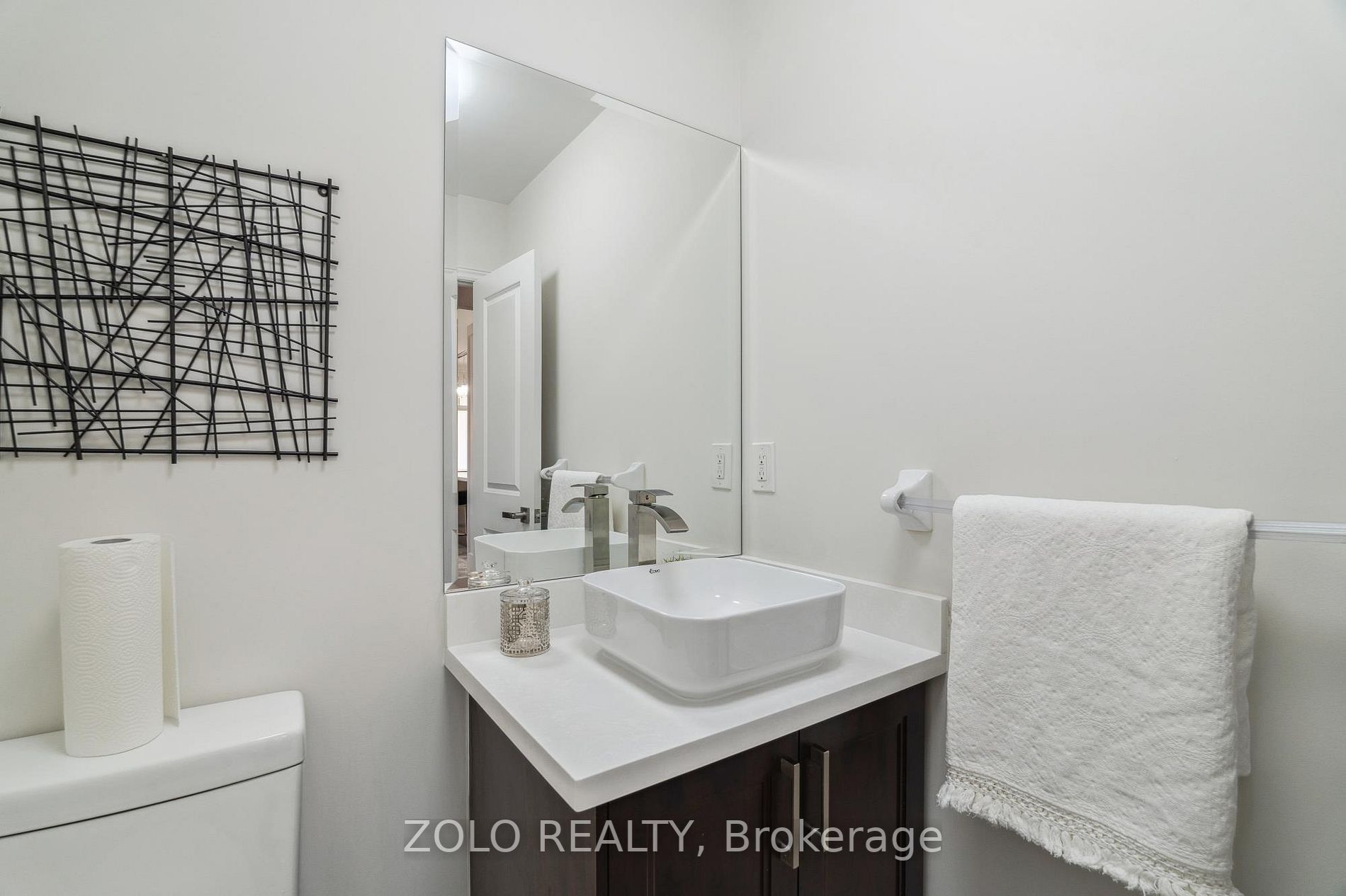 2 Rothbury Rd W
