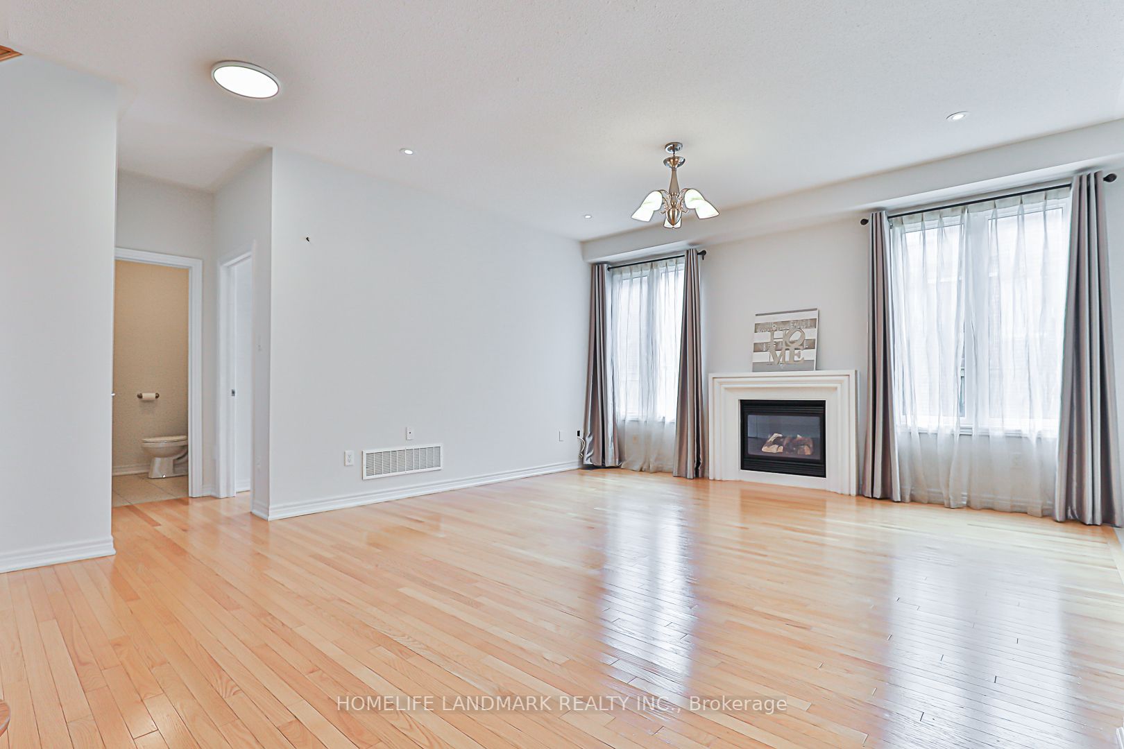 10 Rowley Street