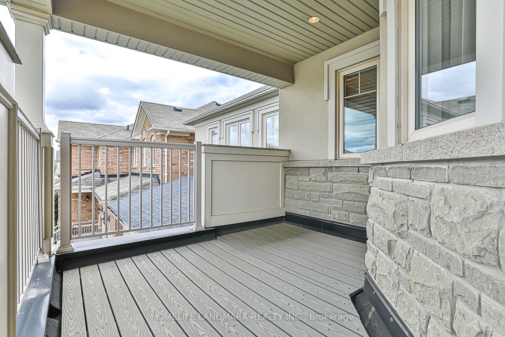 10 Rowley Street