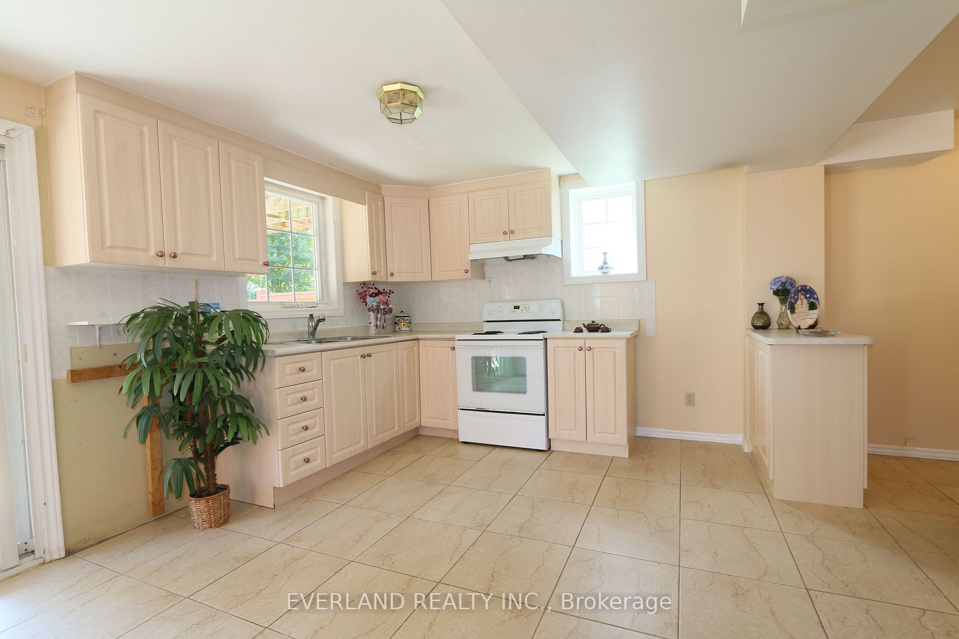 408 Hoover Park Dr