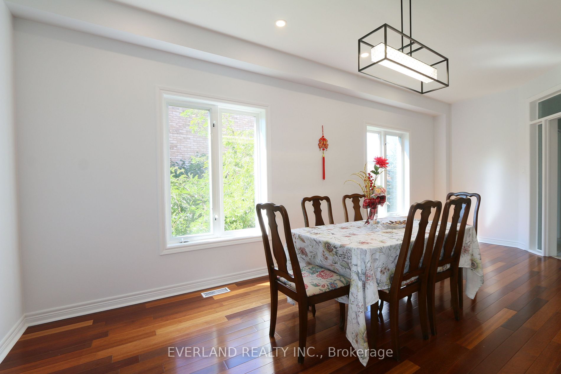 408 Hoover Park Dr