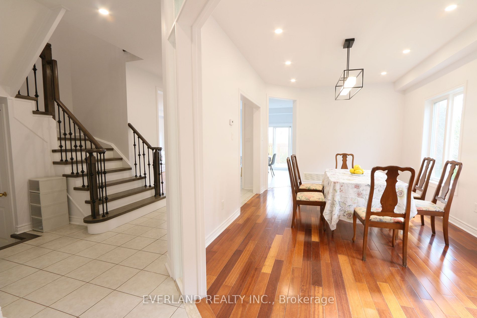408 Hoover Park Dr