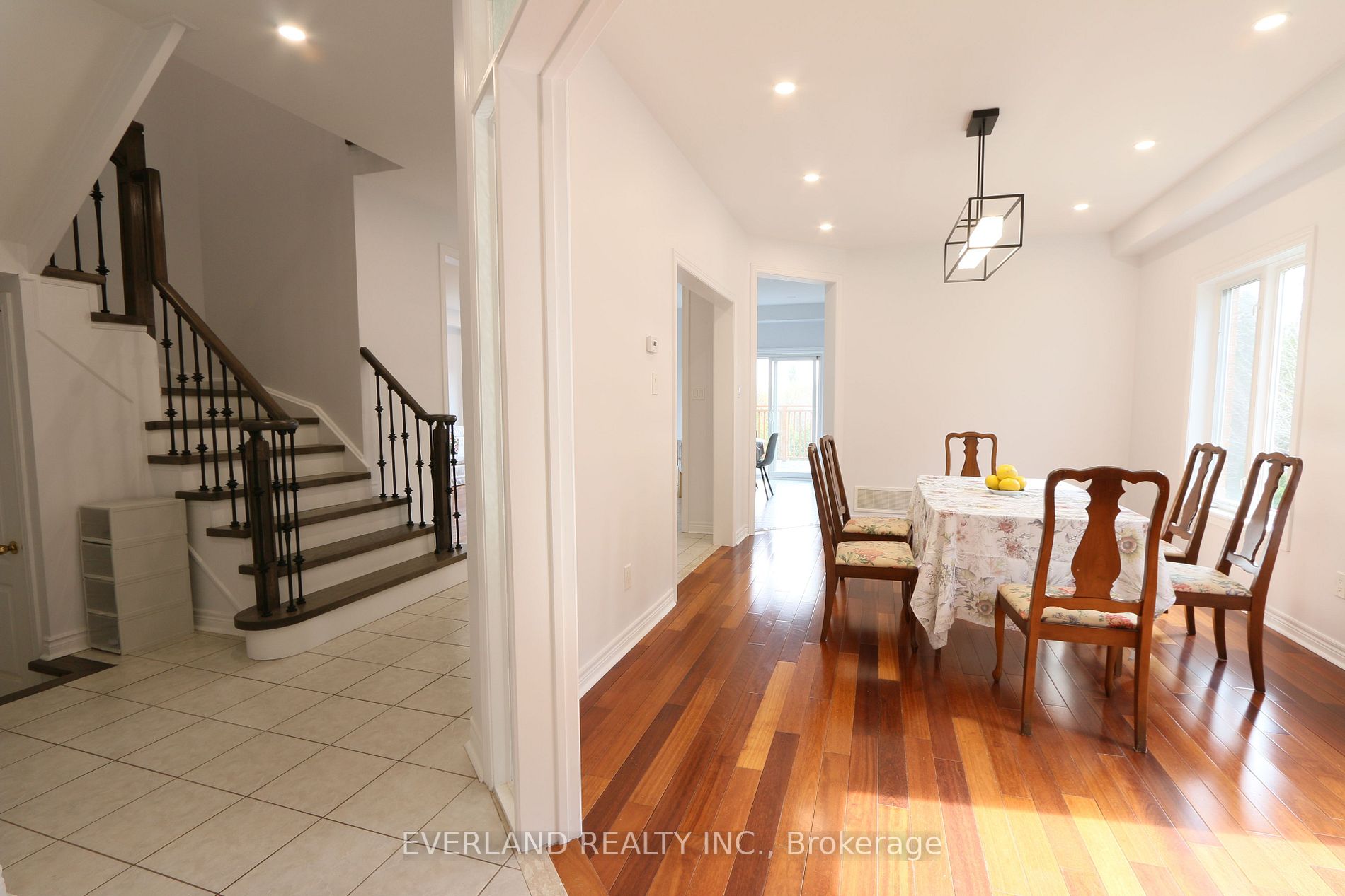 408 Hoover Park Dr