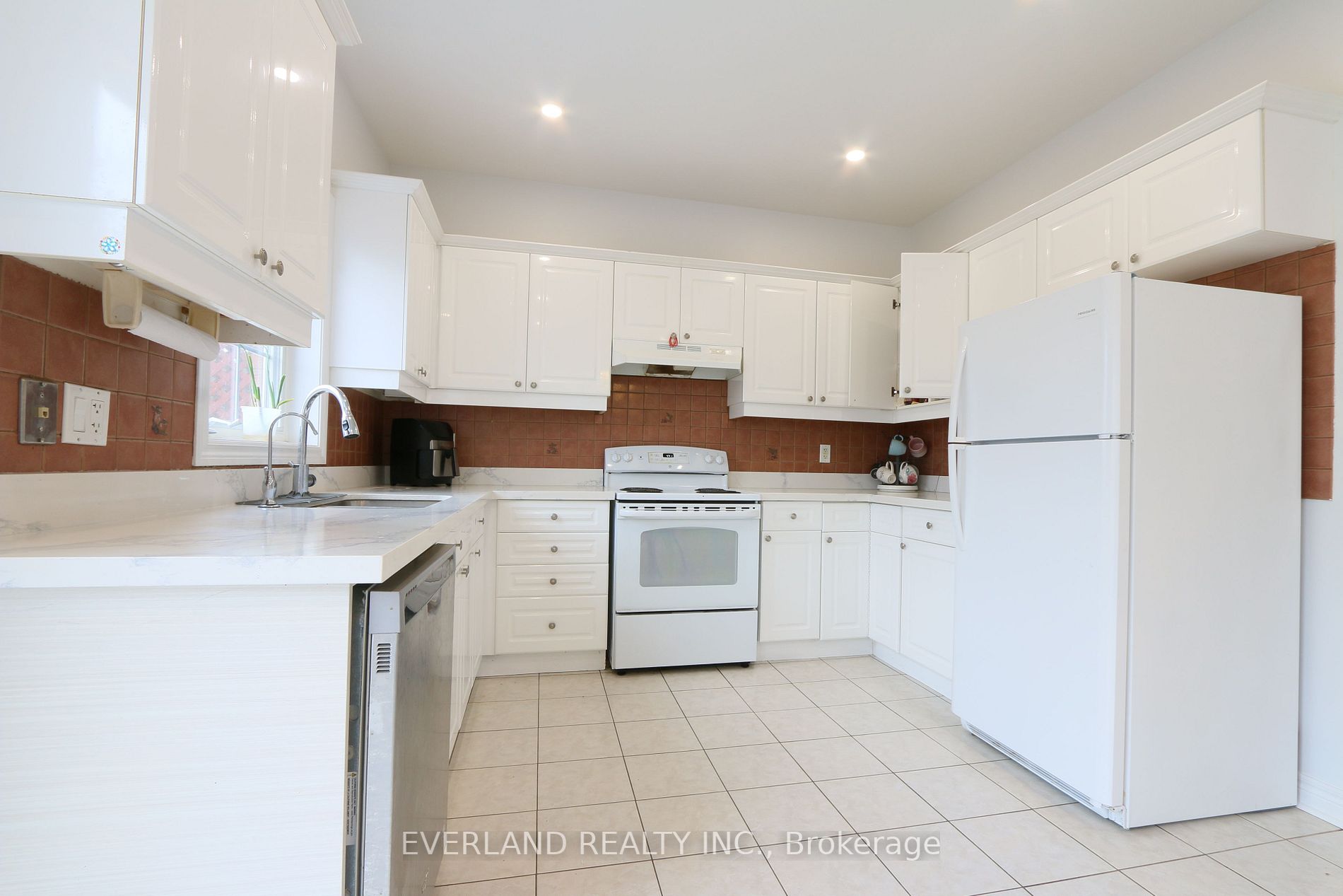 408 Hoover Park Dr