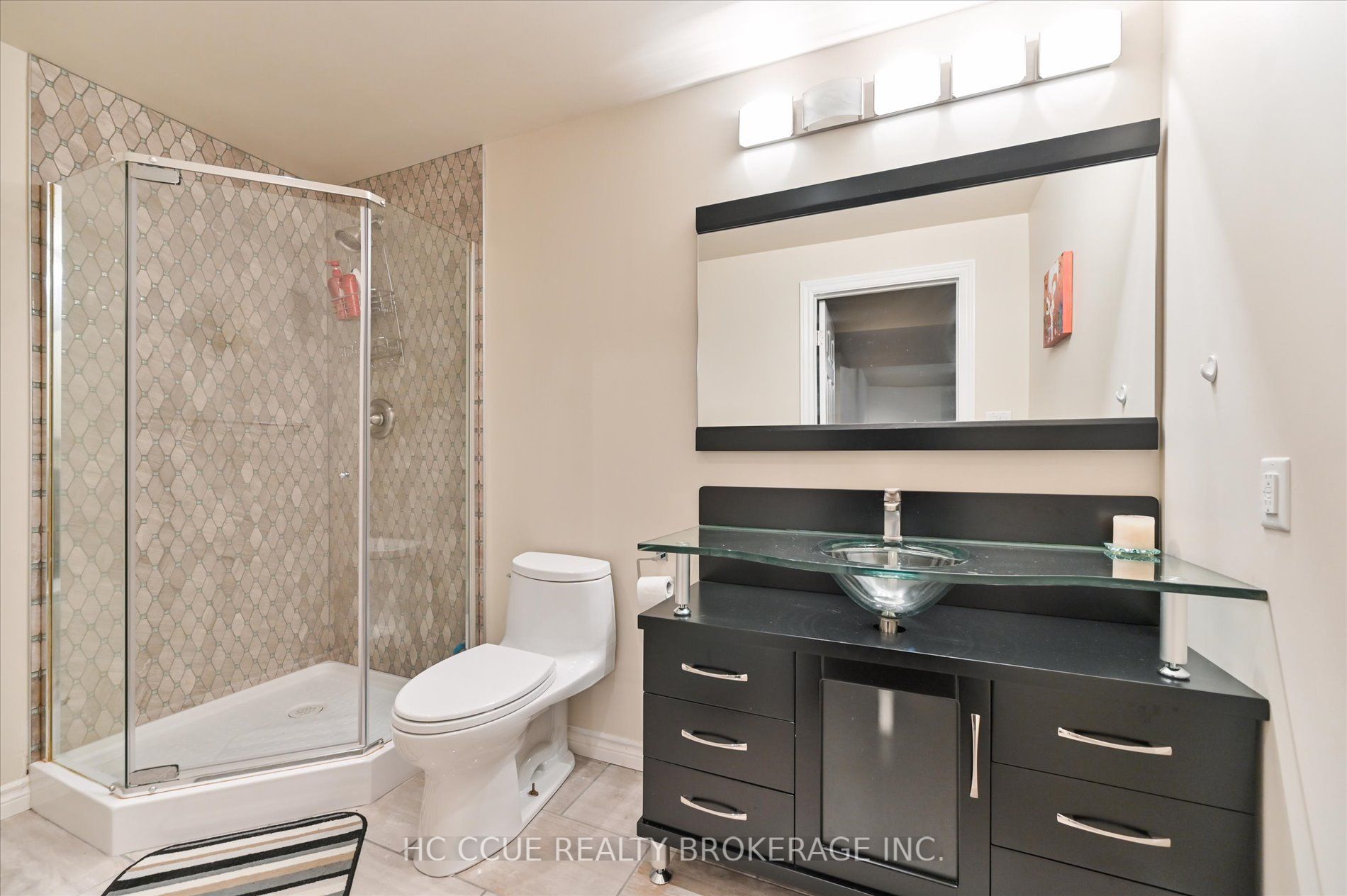 75 Ava Cres