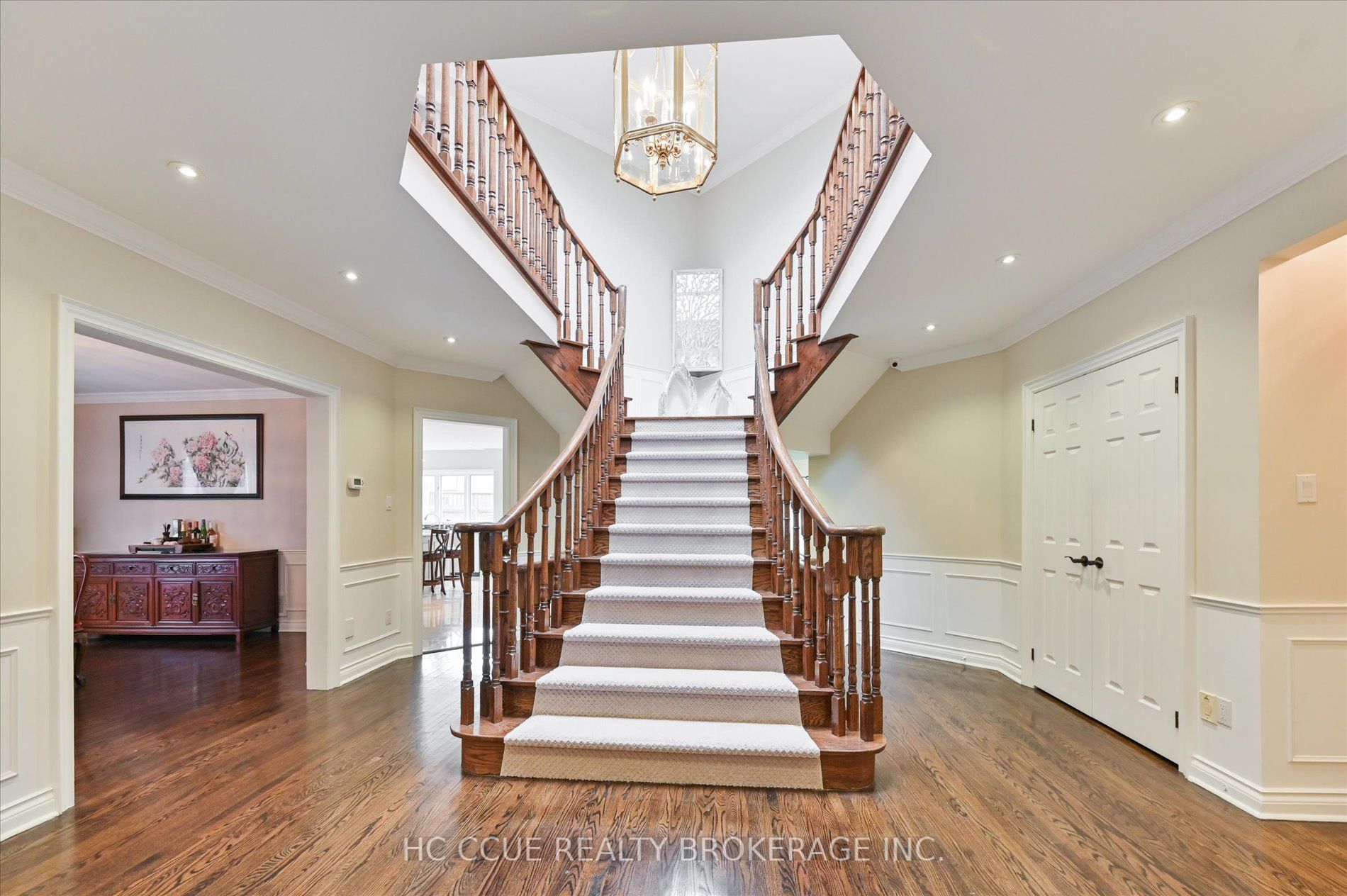 75 Ava Cres