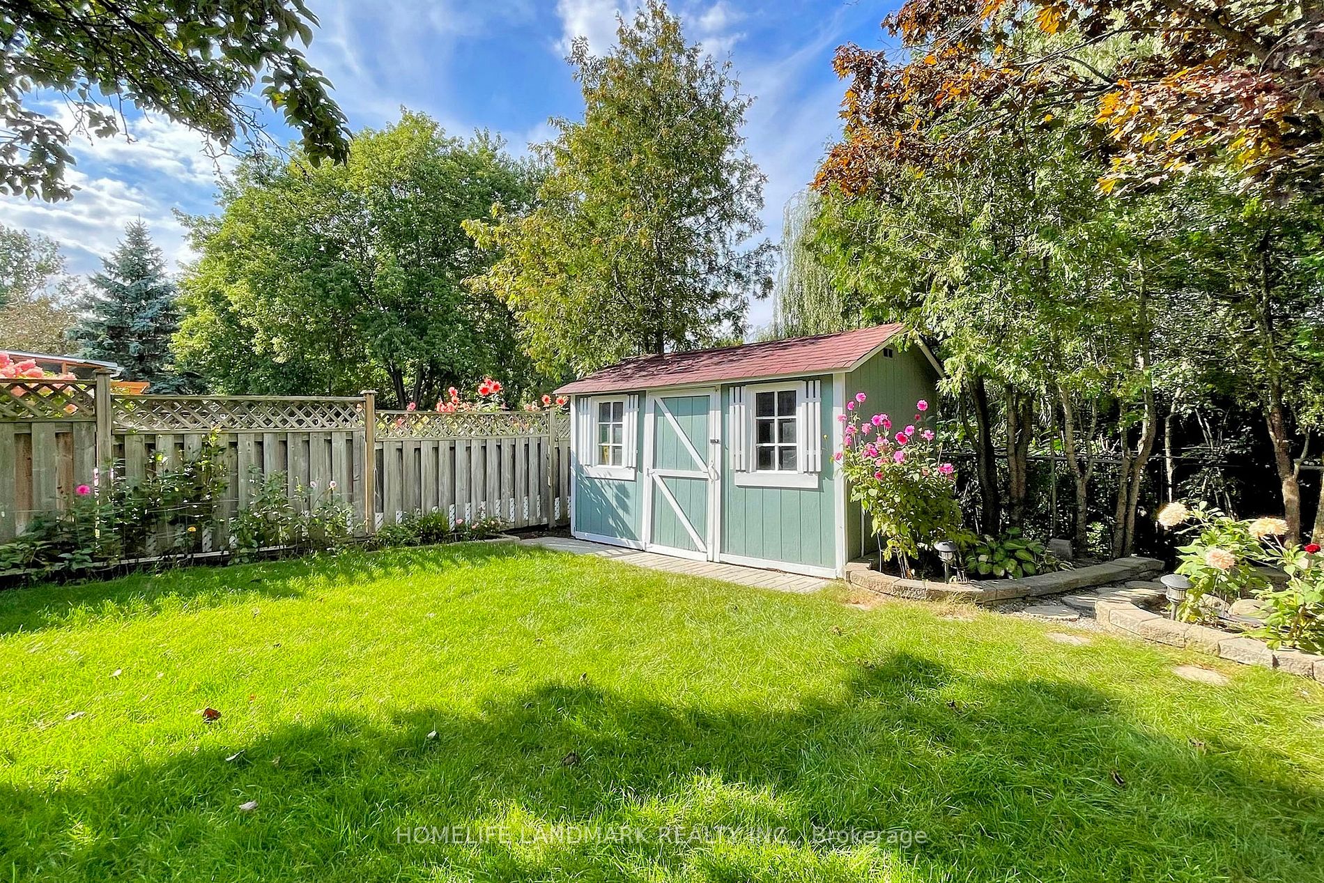 32 Bayel Cres